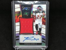 RONALD JONES II 2018 PANINI SELECT WHITE PRIZM JERSEY AUTO RC #D 31/35