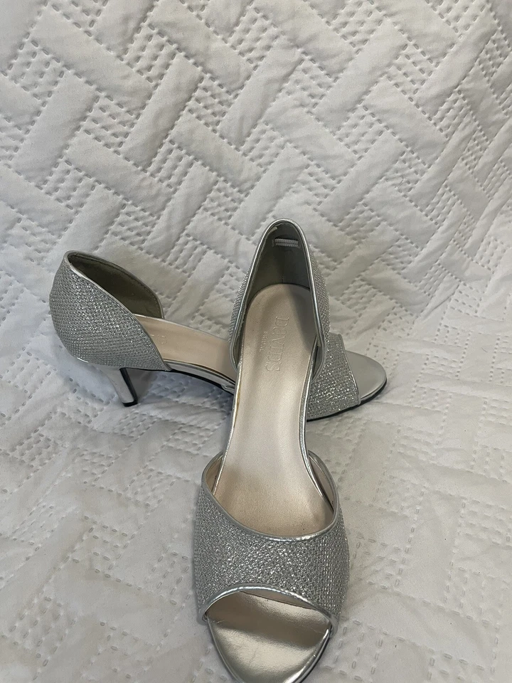 David's Bridal Jadie Silver Glitter Wedding Heels Open Toe-Women’s Size 6 1/2 - Image 3 of 4