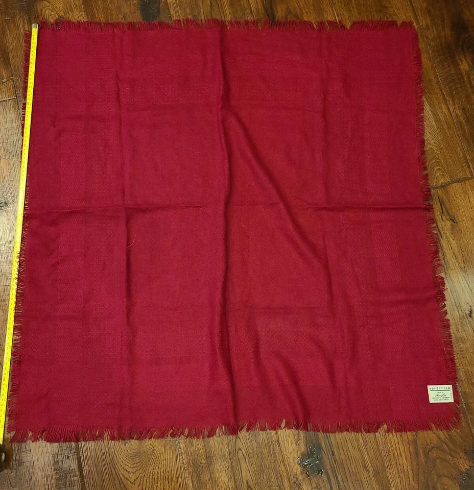 Bufanda festiva vintage Nordstrom acrílica roja 36" x 36" pulgadas cuadrada Alemania Foto 3 de 4