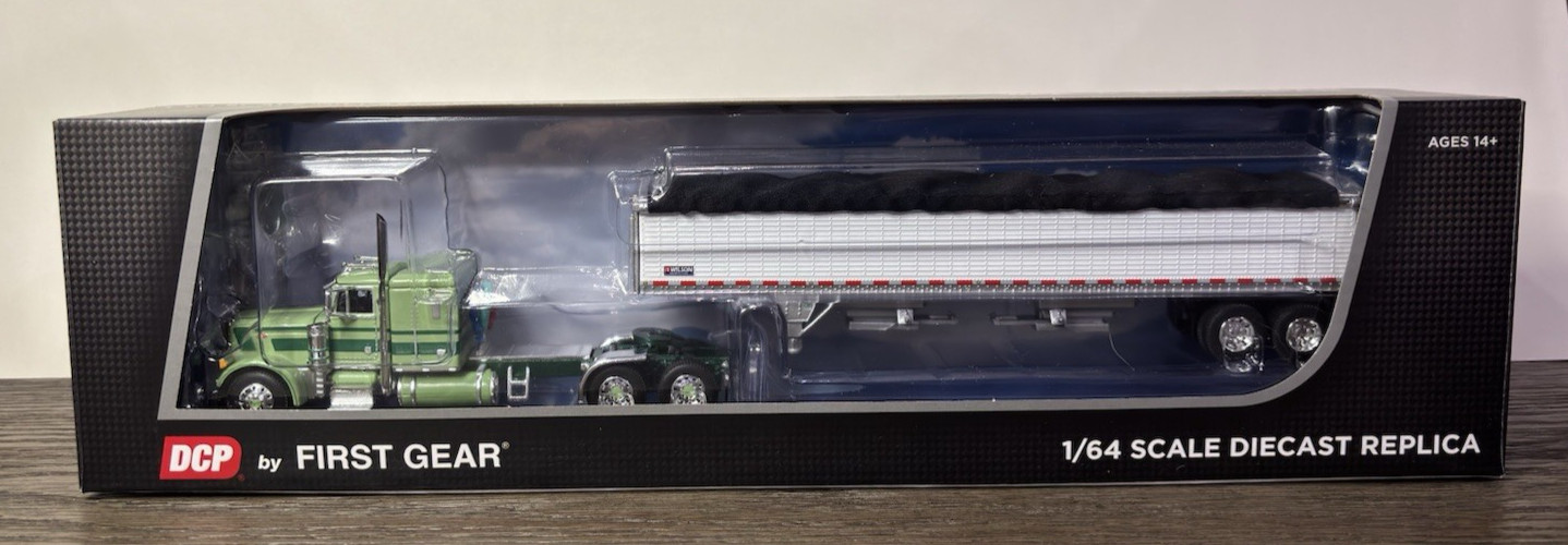 DCP 1/64 Peterbilt Green w/ Grain Trailer