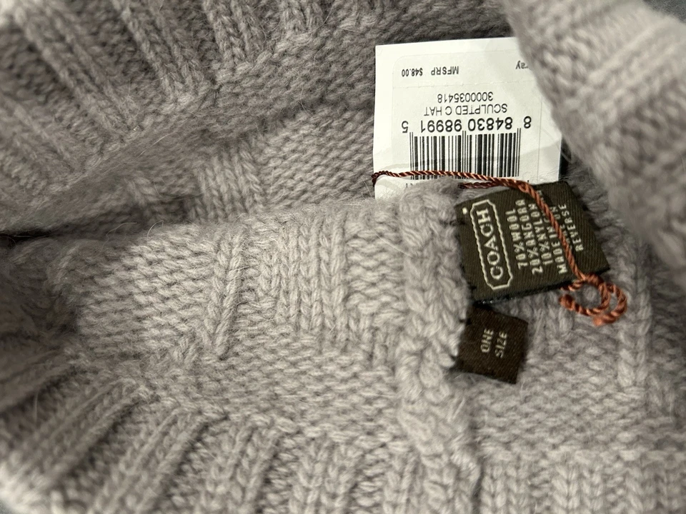 Gorro Coach de lana mezcla de angora para mujer tejido pompón gris claro nuevo con etiquetas Foto 2 de 3
