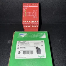 Schneider Electric XPSAK371144 Module XPSAK - Emergency Stop - 230 V AC