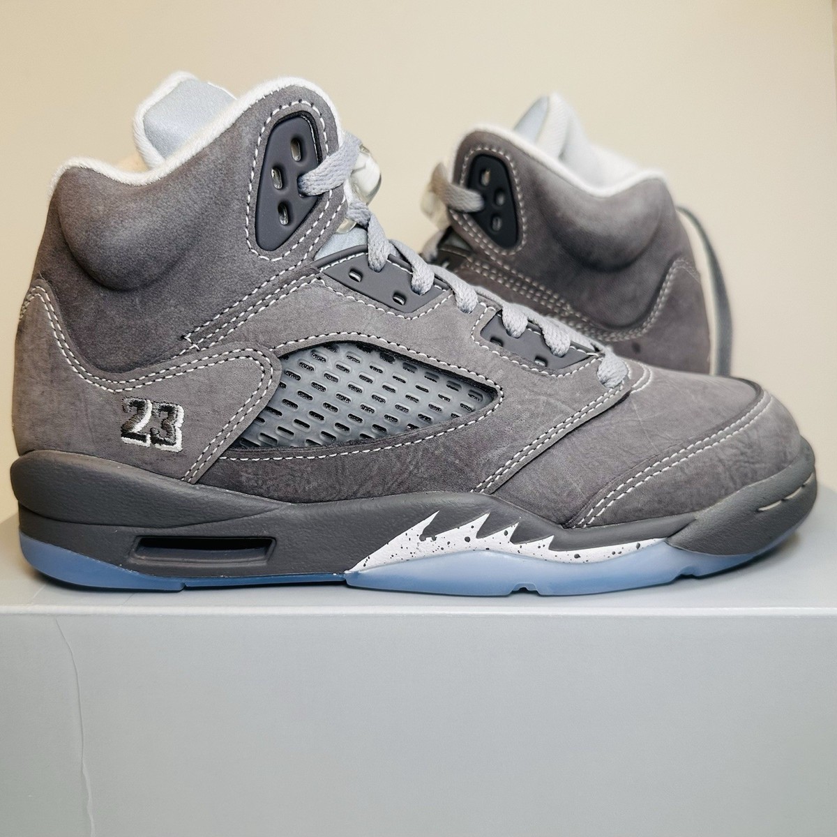Air Jordan 5 Retro Grade School Wolf Grey 2026 440888-002 | eBay display picture 2