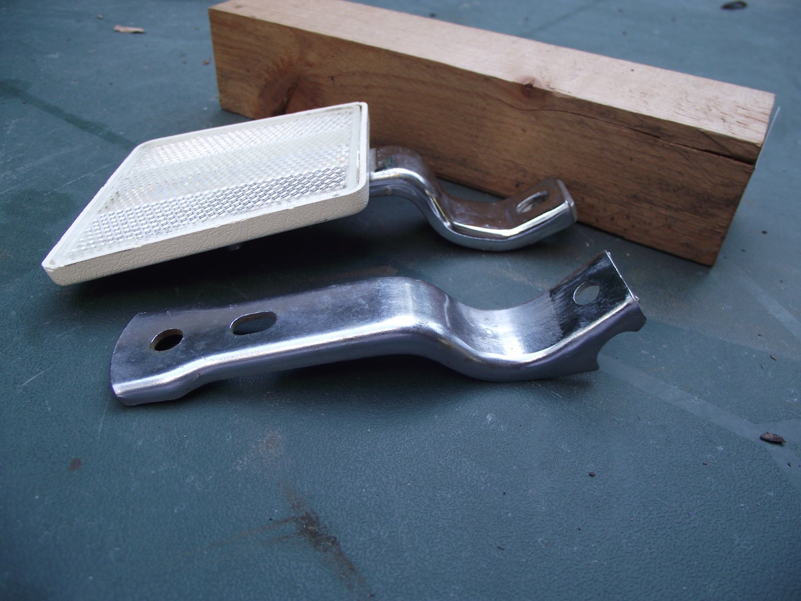 Vintage Stimsonite 83 road Bike bicycle Reflector & brackets Motobecane Peugeot