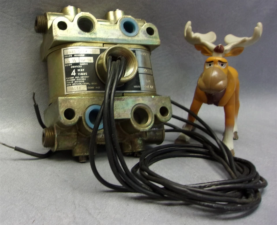 Skinner V935-DEF2-100 4-Way Valve 12VDC 20 Watts 100 psi 12 VDC - Image 3 of 4