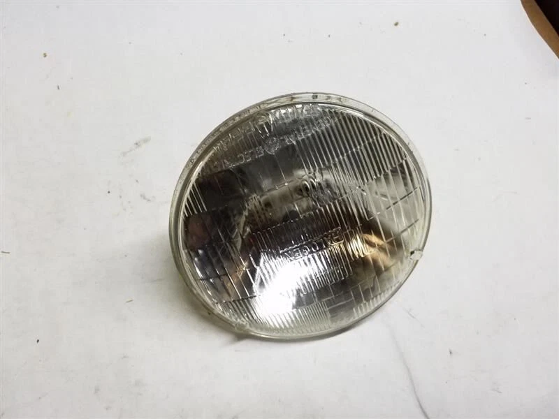 GE H6024 密封光束卤素灯灯泡 — 第 2/4 张图片