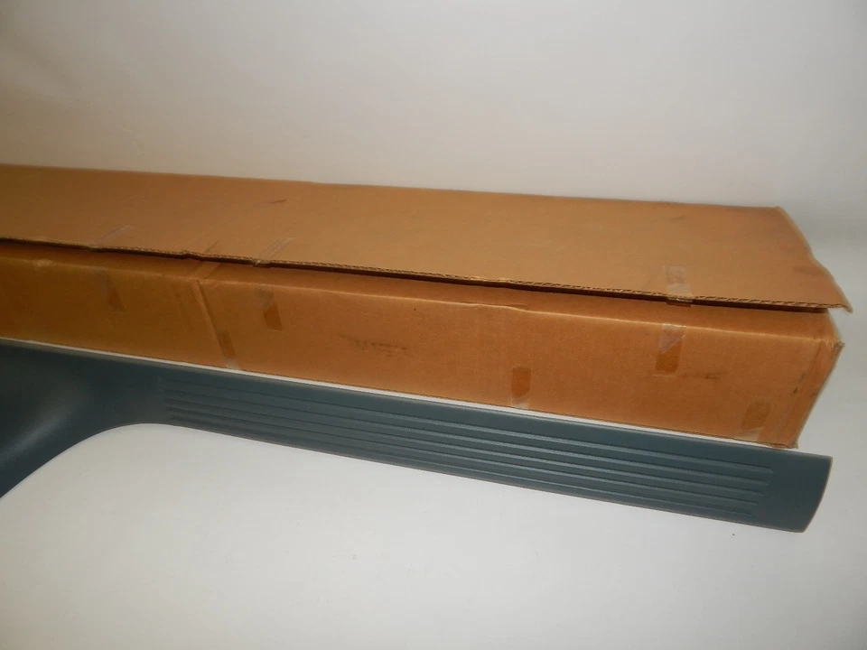 Nuevo OEM 1997-1999 Mercury Mountaineer placa de umbral de puerta lado derecho del pasajero Foto 3 de 4