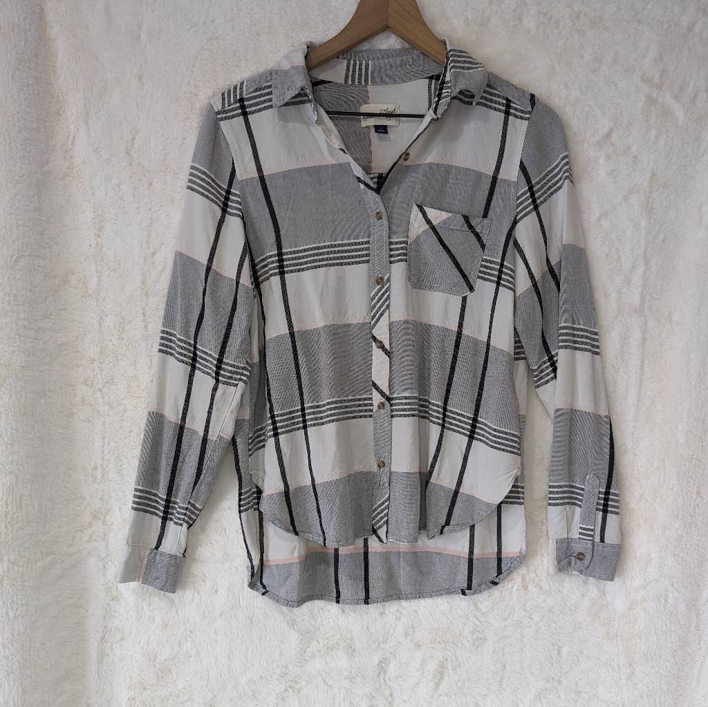 Universal Thread Tops Button Down White and Gray … - image 8