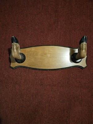 Taxidermy Deer Hoof Gun Rack Coat /Hat Hanger Bow Rack Rifle Display Wall Hanger