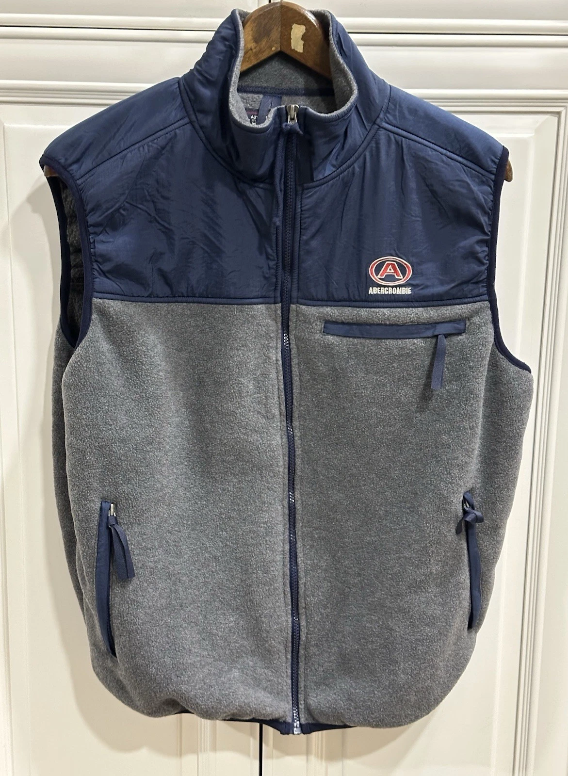 Abercrombie Mens Large Gray &Blue Full Zip Sleeveless Vest Outdoor Hiking Preppy
