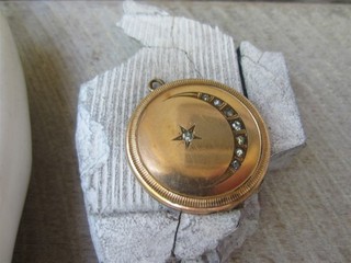 Antique Victorian Gold Filled Etched Rhinestone Moon & Star Locket Pendant