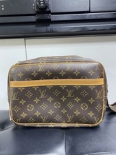 Louis Vuitton Monogram Brown Shoulder Bag Adjustable Strap Zip Closure Gold Har  