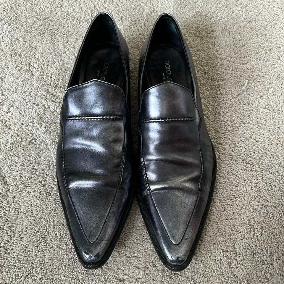 PLANOS DE CUERO PLATEADOS DOLCE & GABBANA VINTAGE PARA HOMBRE. TALLA 9.5, PERO FUNCIONA GRANDE Foto 2 de 4