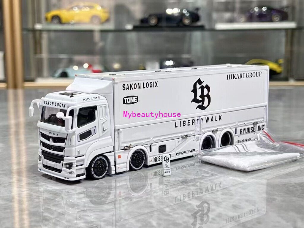GCD 1:64 White LB Fuso Super Great Transport Truck Model GCD 1:64 White LB Fuso Super Great Transport Truck Model