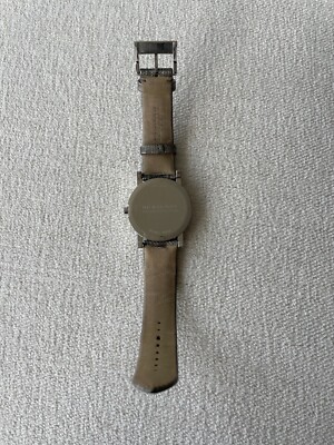 BURBERRY CALFSKIN GRAY/SILVER BAND SWISS WATCH BU1869  display picture 1