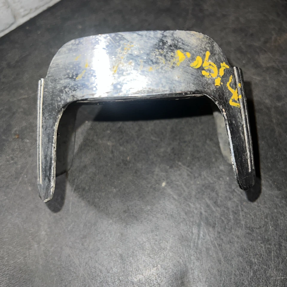 Oldsmobile Olds 88 1956 carcasa de luz trasera Foto 4 de 4