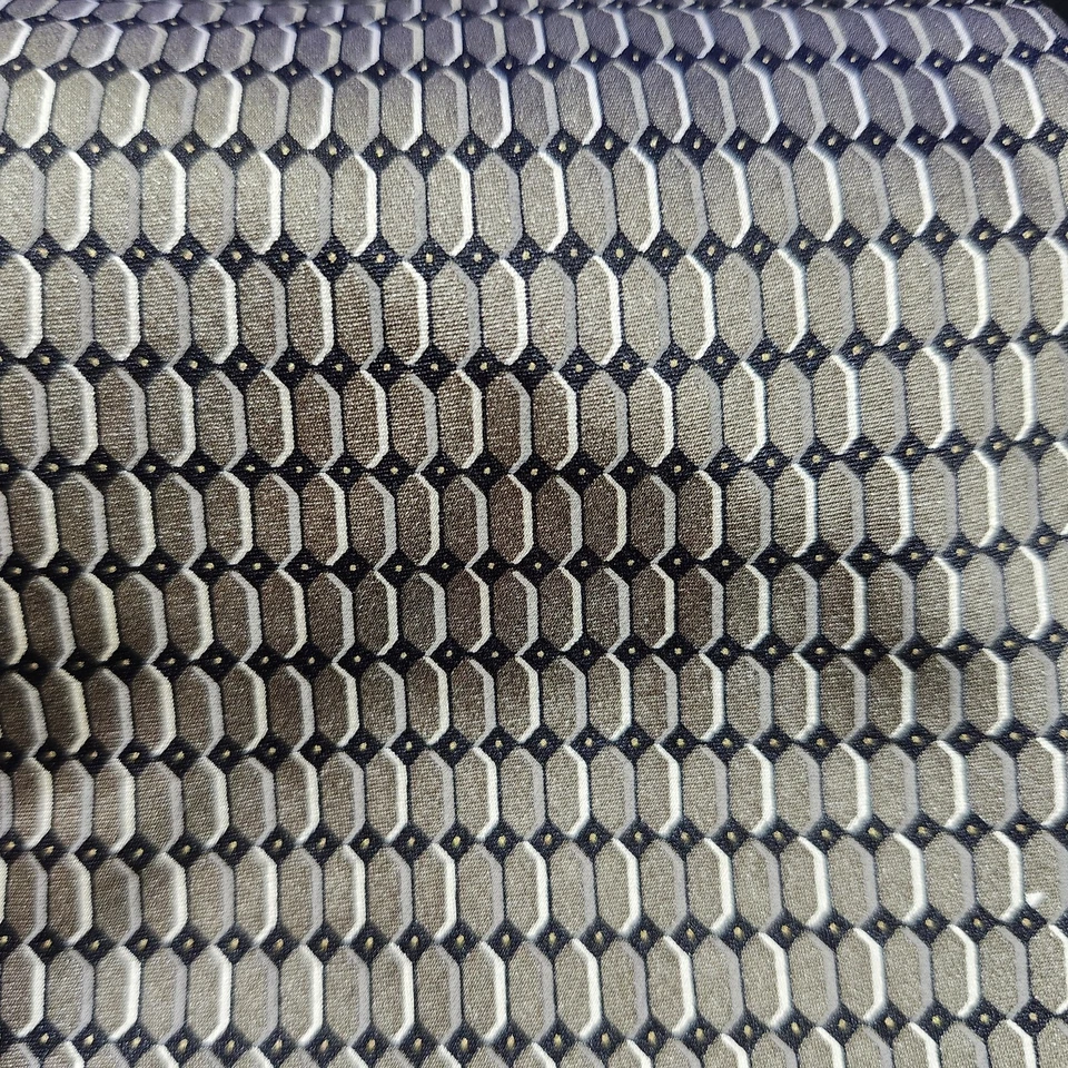 Corbata Bergamo New York Negra + Marrón Geométrica Hecha a Mano 100% Seda Hecha en Corea Foto 2 de 4