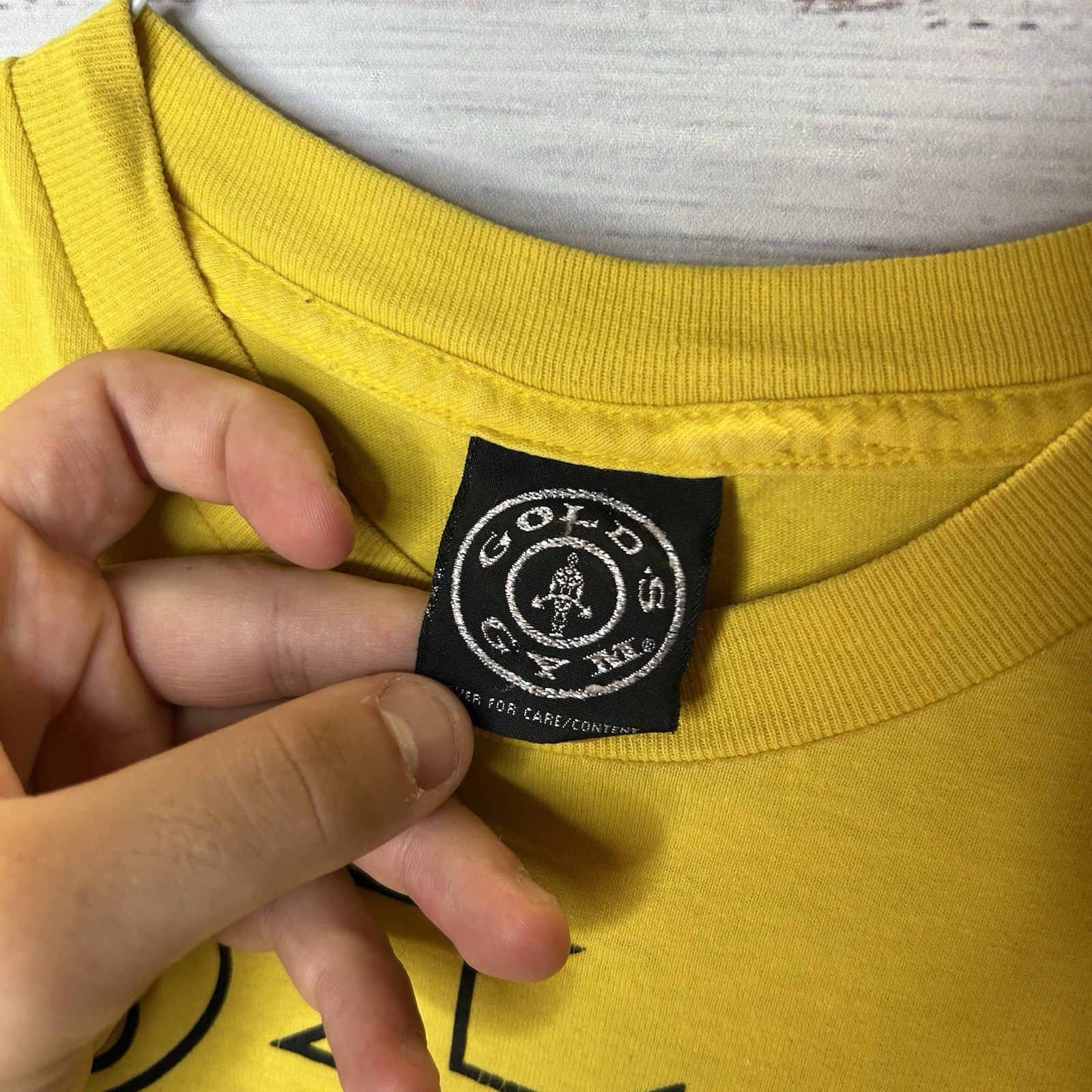 Vintage 90s Golds Gym Weightlifting Lifting Graphic T-Shirt Yellow Men’s Large