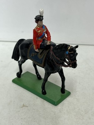 Britains Ltd HRH Queen Elizabeth II Mounted Figure 1/32 Scale 1988 Unboxed