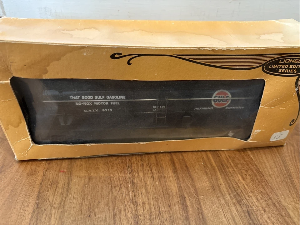 Lionel 6-9313 Limited Edition Series Gulf Three Dome Tank Car, - Image 4 of 4