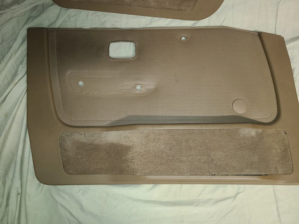 Juego de tarjetas de puerta BMW OEM E28 535i 535is 84-88 LAMA con tiradores de puerta Foto 4 de 4