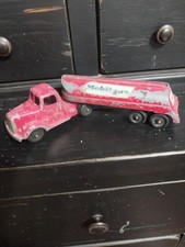 Tootsietoy Tractor Trailer Mobil Fuel Tanker Diecast- USA Vintage - 40-50's Era