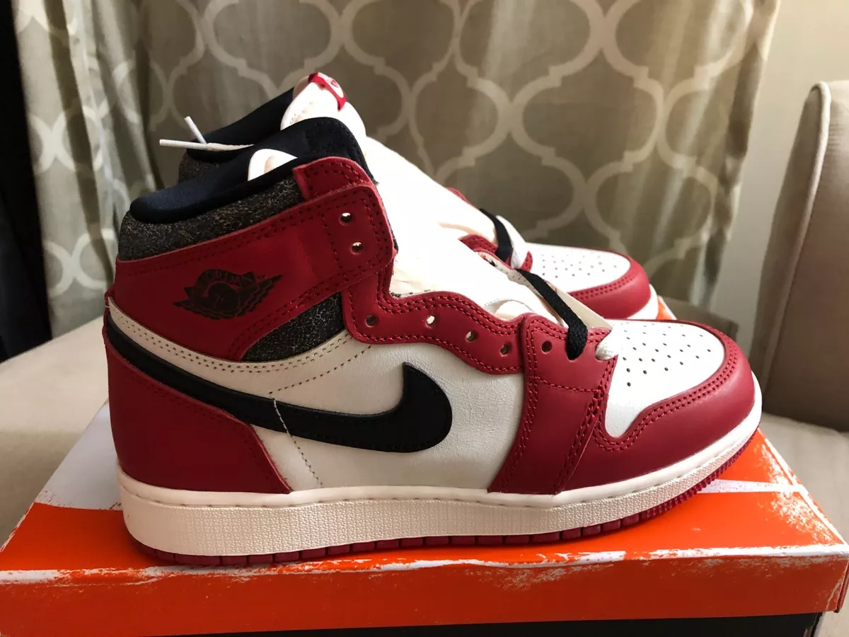 Air Jordan 1 Retro High OG Chicago Lost Found