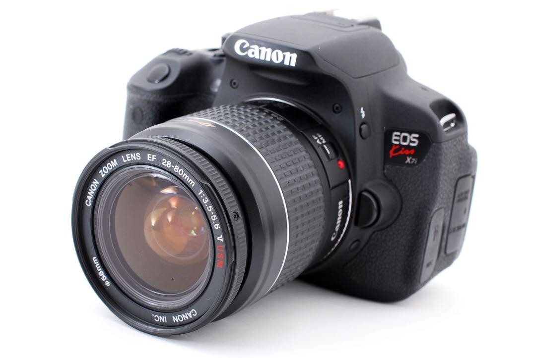 Canon EOS Kiss X7i Digital SLR Camera with Lens kit High