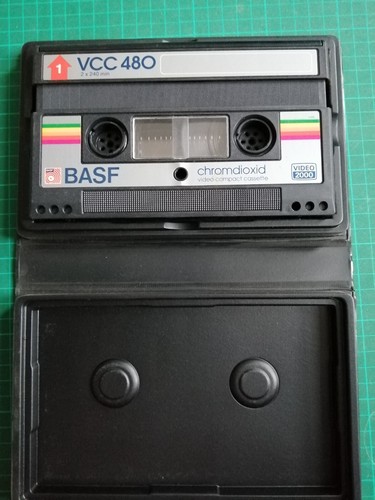 Philips V2000 Videotape BASF VCC480 GEBRAUCHT mit Koffer