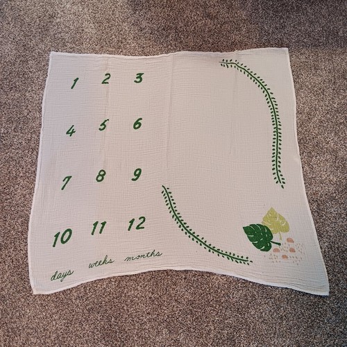 C R Gibson Baby Stepping Stones Baby Milestone Blanket Nature safari Muslin Leaf