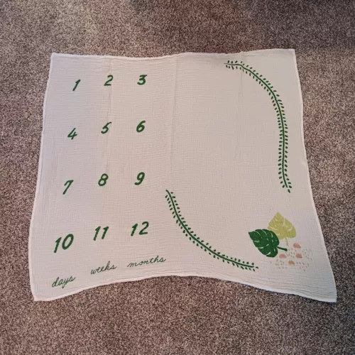 C R Gibson Baby Stepping Stones Baby Milestone Blanket Nature safari Muslin Leaf