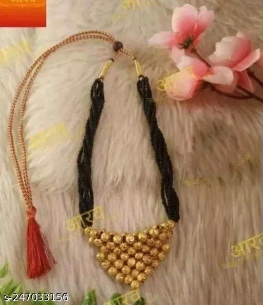 Necklace marathi hotsell