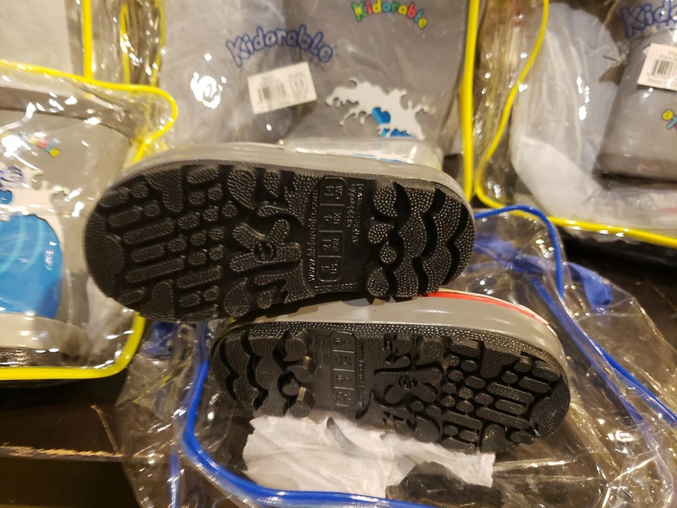 Nuevas Botas de Lluvia KIDORABLES Tiburón Niños Pequeños Talla 13T 12T 9T 7T 5T Niños Zapatos Foto 4 de 4