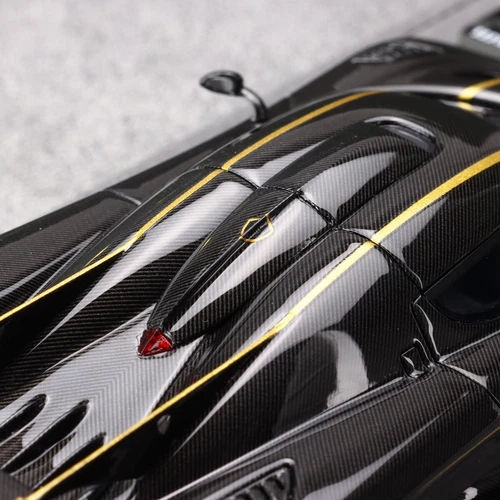 GRYNING 1:43 Koenigsegg One:1 Carbon/Golden Diecast Model Car Collection GE004B - Picture 6 of 14