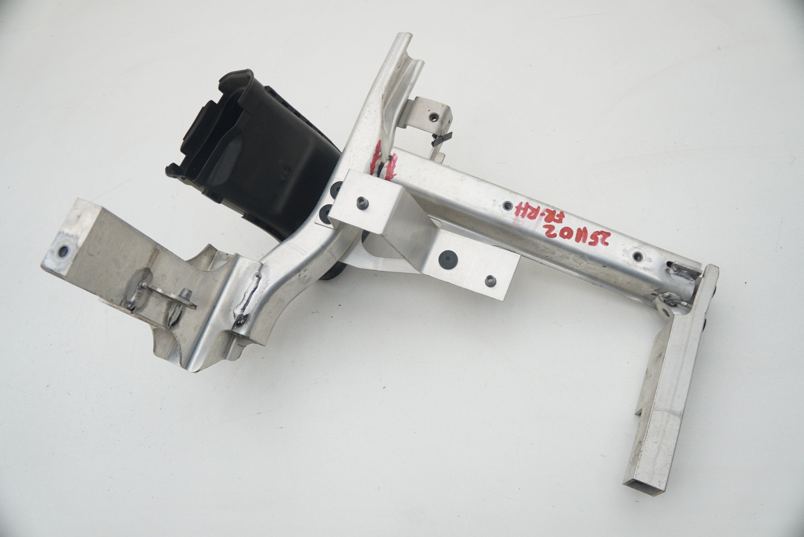 Front Right Hood Radiator Support 51647158006 Rolls Royce Ghost Series I *Note*
