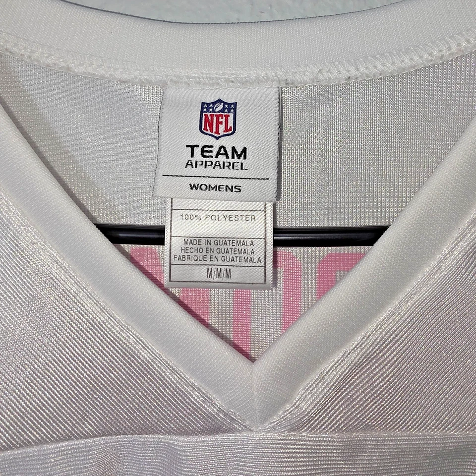 Camiseta NFL Team Apparel Feminina Dallas Cowboys Média Branca e Rosa - Romo #9 - Imagem 4 de 4