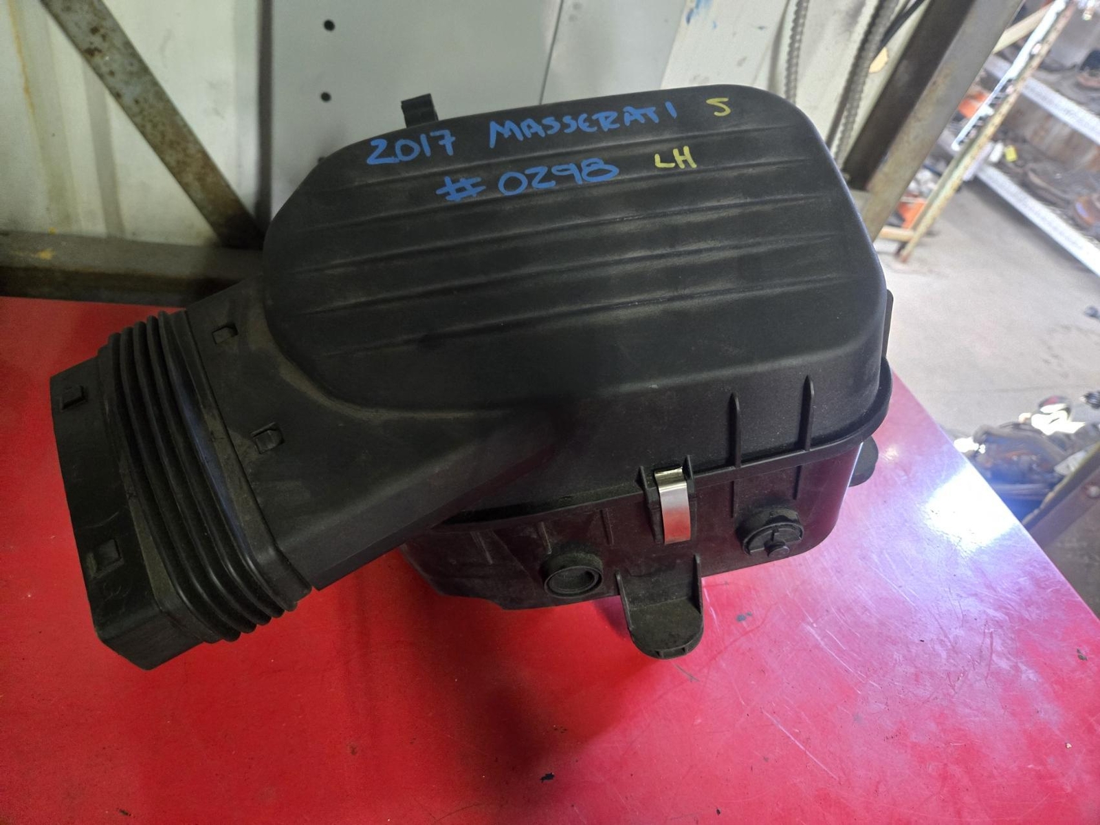 Air Cleaner Box with Filter MASERATI GHIBLI S 17 3.0L RWD LEFT SIDE