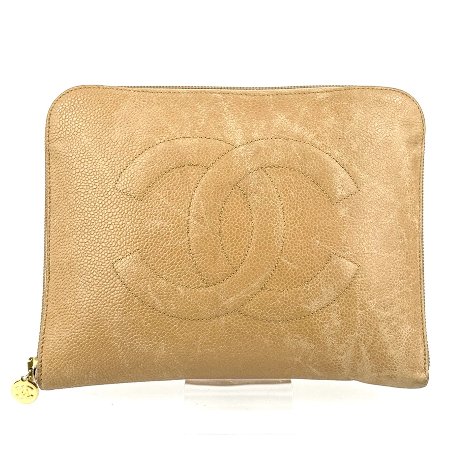 Auténtico bolso clutch Chanel piel de becerro piel de caviar beige marca CC Foto 3 de 4