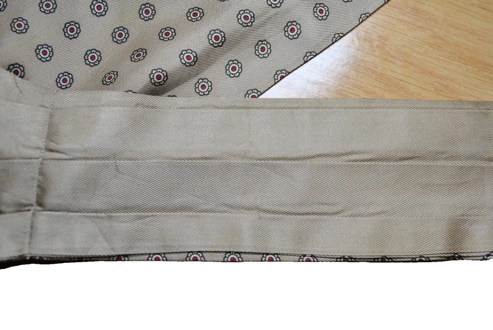 A11 PARK LANE ASCOT CRAVAT 100% Acetato Beige Color Ancho 6.3" Largo 51" Foto 2 de 4
