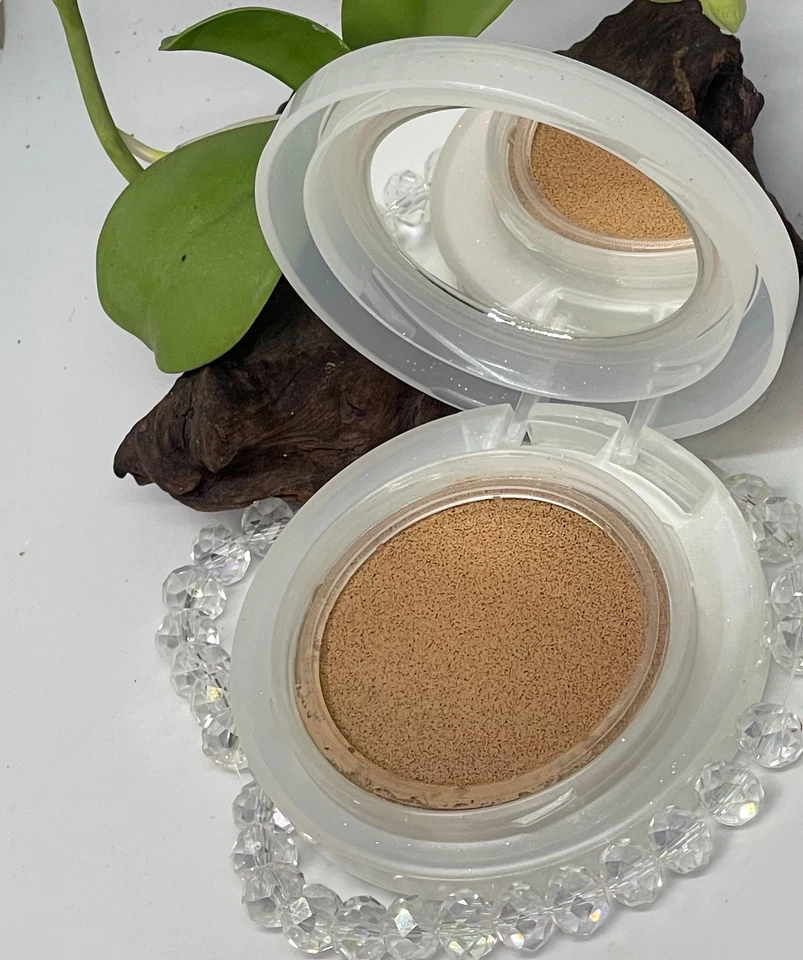 Stila Pivotal Skin Liquid Cushion Makeup Foundation SPF 8 - Shade C - New in Box - Image 4 of 4