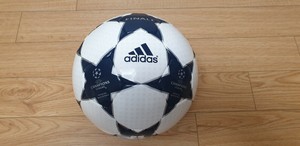 champions league ball 2004