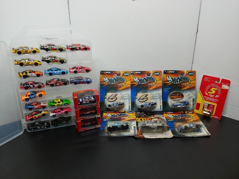 Hot Wheels Racing Champion NASCAR Lot Stewart Earnhardt Mark Martin Lobonte