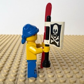 LEGO Pirates 1: Pirate + Jolly Roger Flag, OAR, pi028, 1733, SHIPWRECKED, 1994