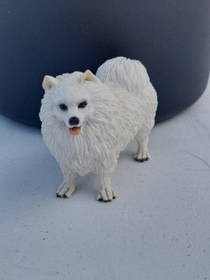 Samoyed Dog Hand Painted Canine Collectible Figurine Statue Apprx 4'' 