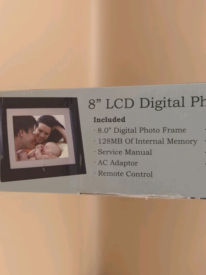 PANDIGITAL Black 8" LCD Digital Photo Frame Model PAN80-2 - Image 3 of 4
