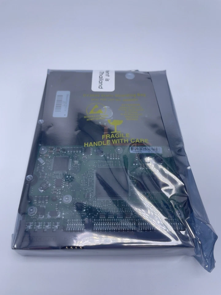 MAXTOR DiamondMax 21 STM3200820A 200GB 7.2K 8MB ATA 3.5'' IDE Hard Drive - Image 2 of 2