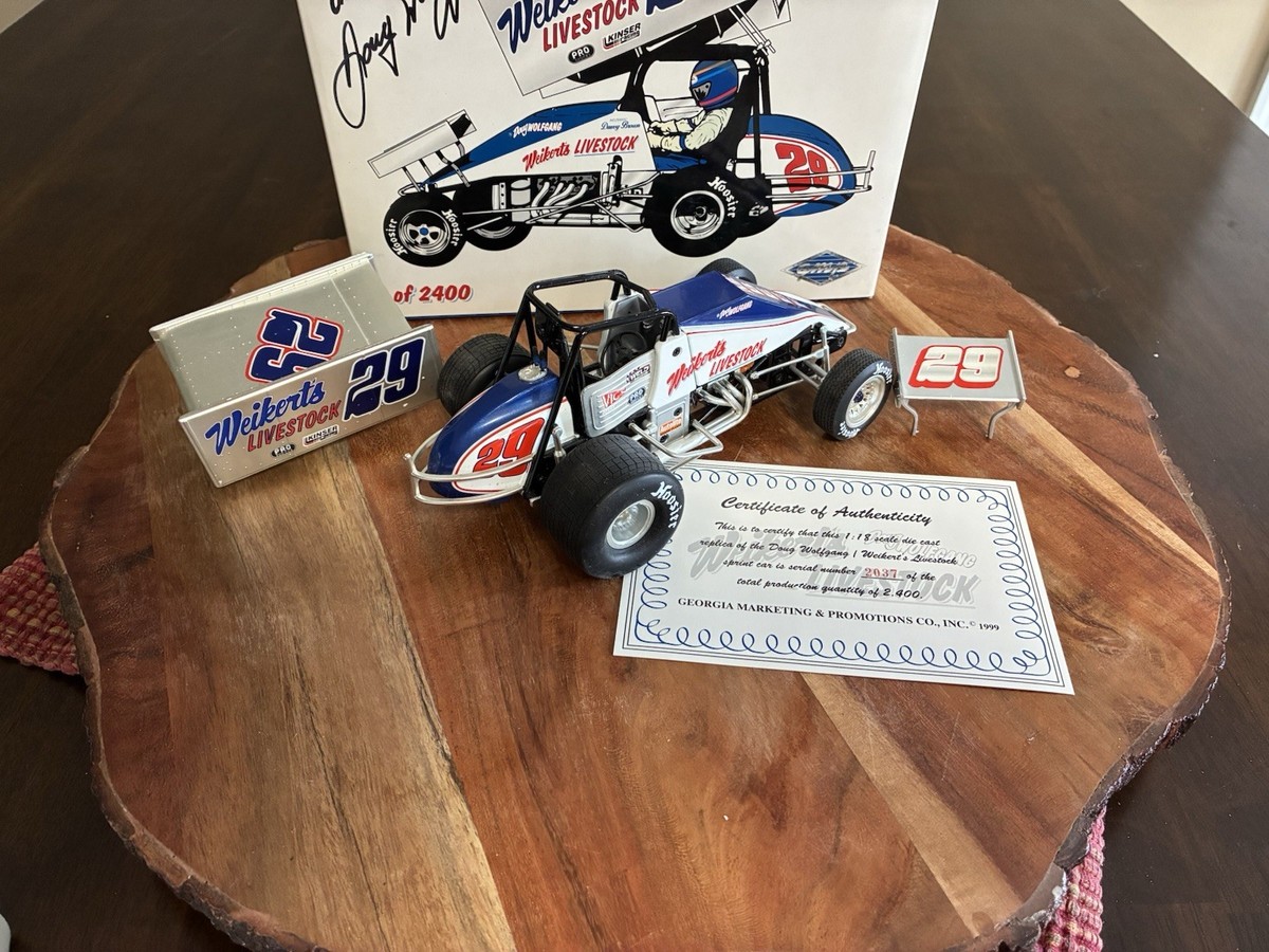 Doug Wolfgang GMP #29 Wiekert's Livestock AUTOGRAPHED 1:18 Sprint