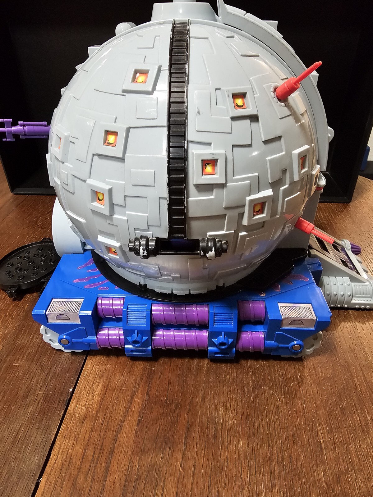 Picture 3 of 24