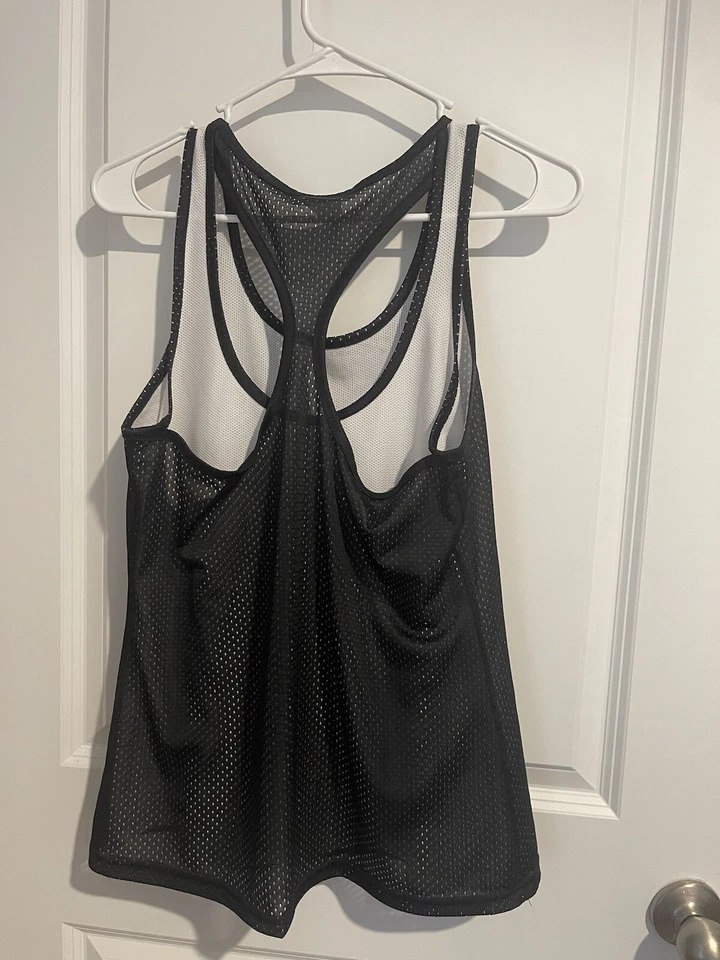 Blusa atlética surfista Danskin Now tamanho M (8-10) preta e branca sem mangas - Imagem 3 de 4