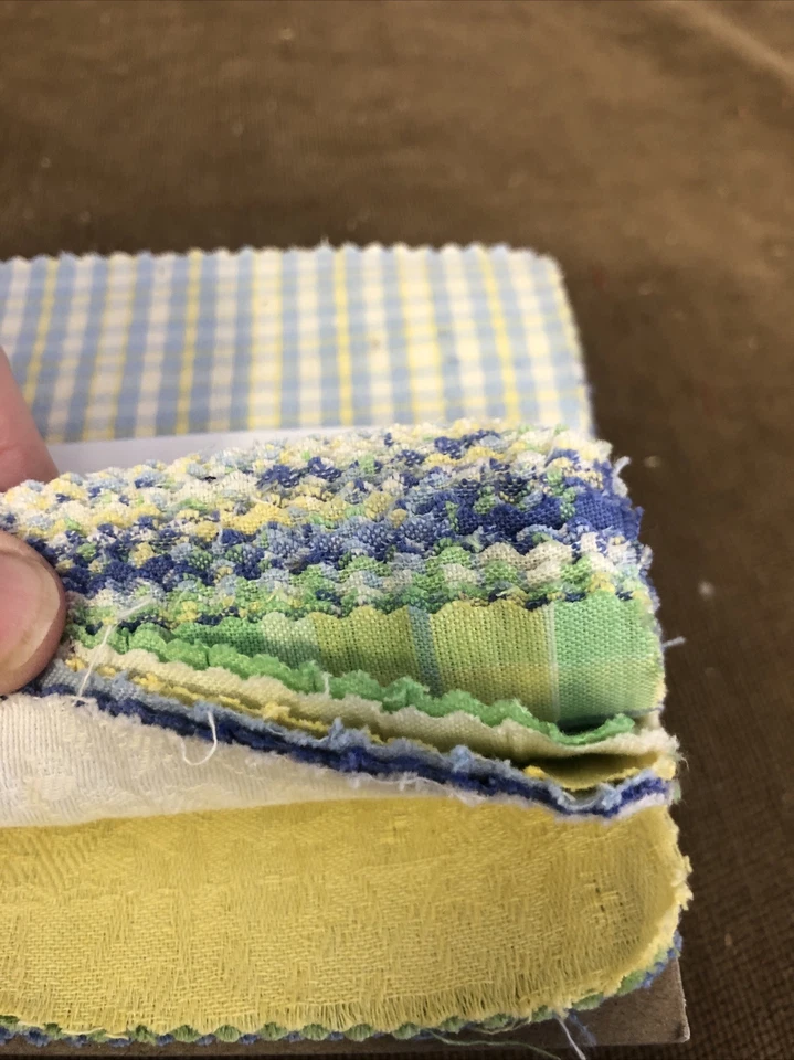 Juego de 2 paquetes de dijes Moda Sunshine (líneas a cuadros) Foto 3 de 4